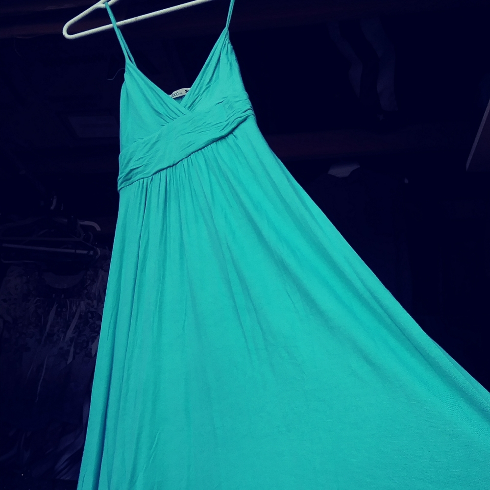 Dress - Picture 2 of 2